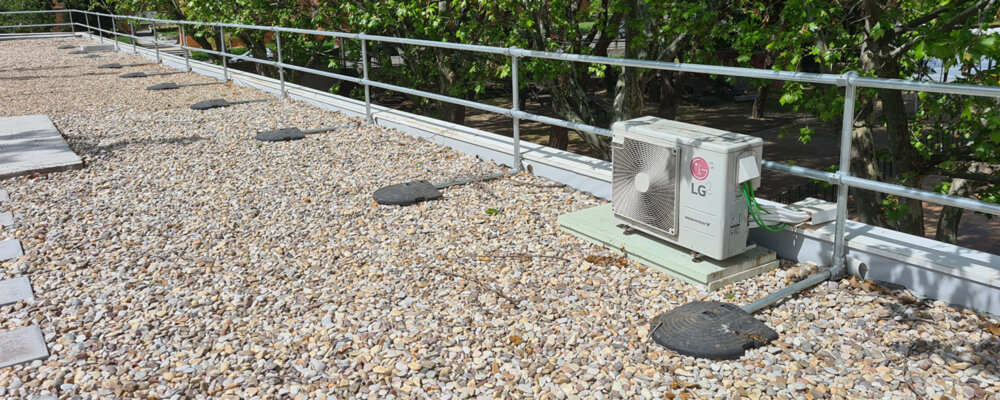 Roofing Railing Key Rails Permanent Roof Guardrail and Safety Railing Systems