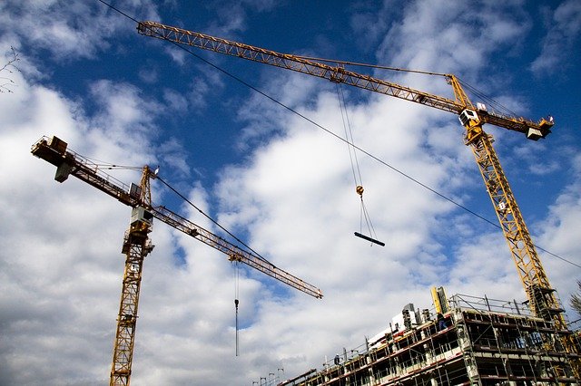 construction site crane safety