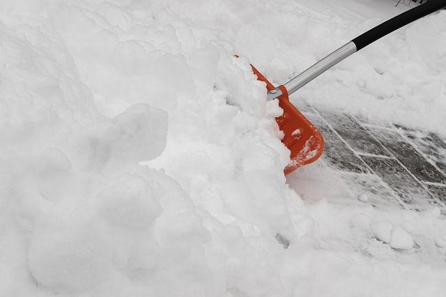 shoveling snow safely