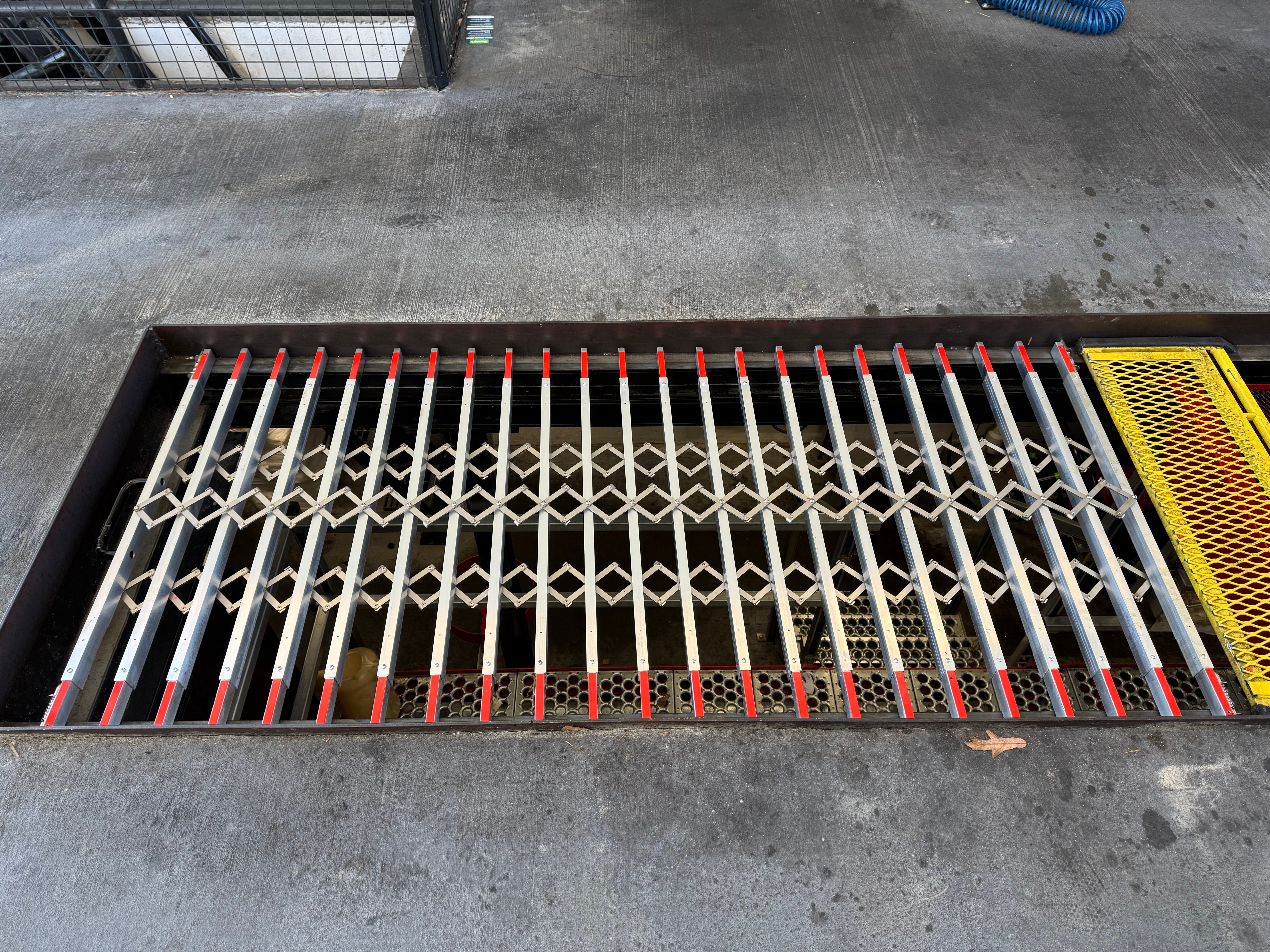 Retractable Pit Cover