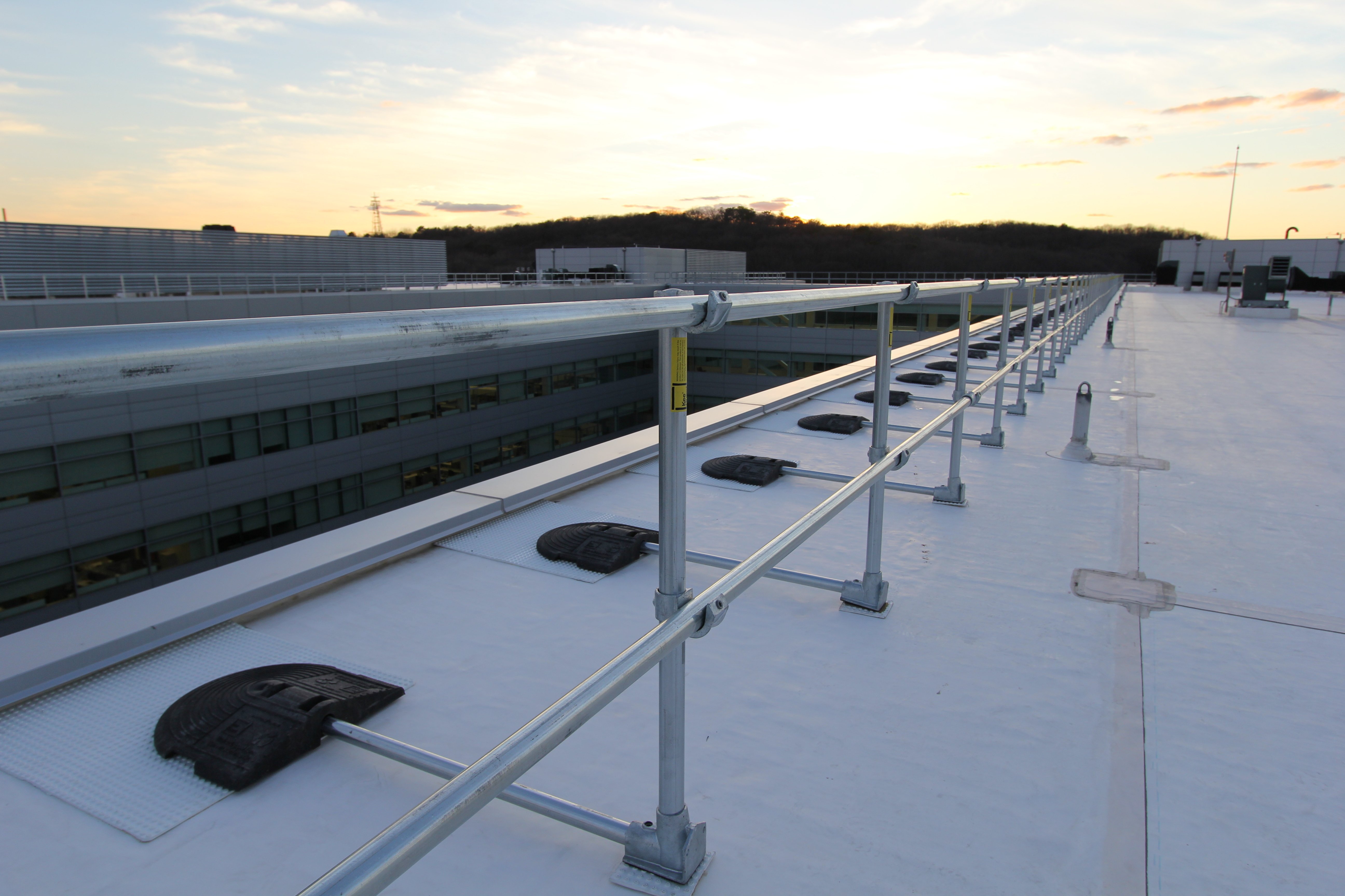 Kee Guard® high rise guardrail