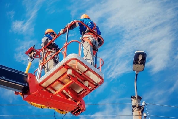 Aerial Lift Safety Harness and Lanyard