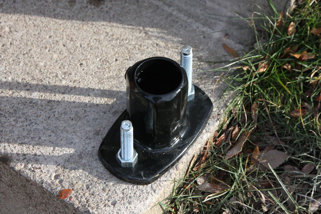 mounting hardware for handrails